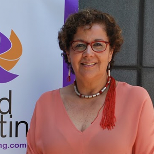 Gloria Gloria Esbry, Coach Ontológico Senior